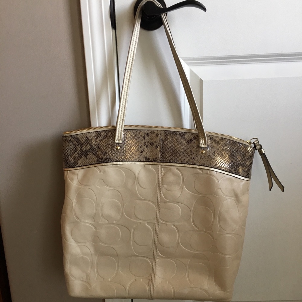Coach purse